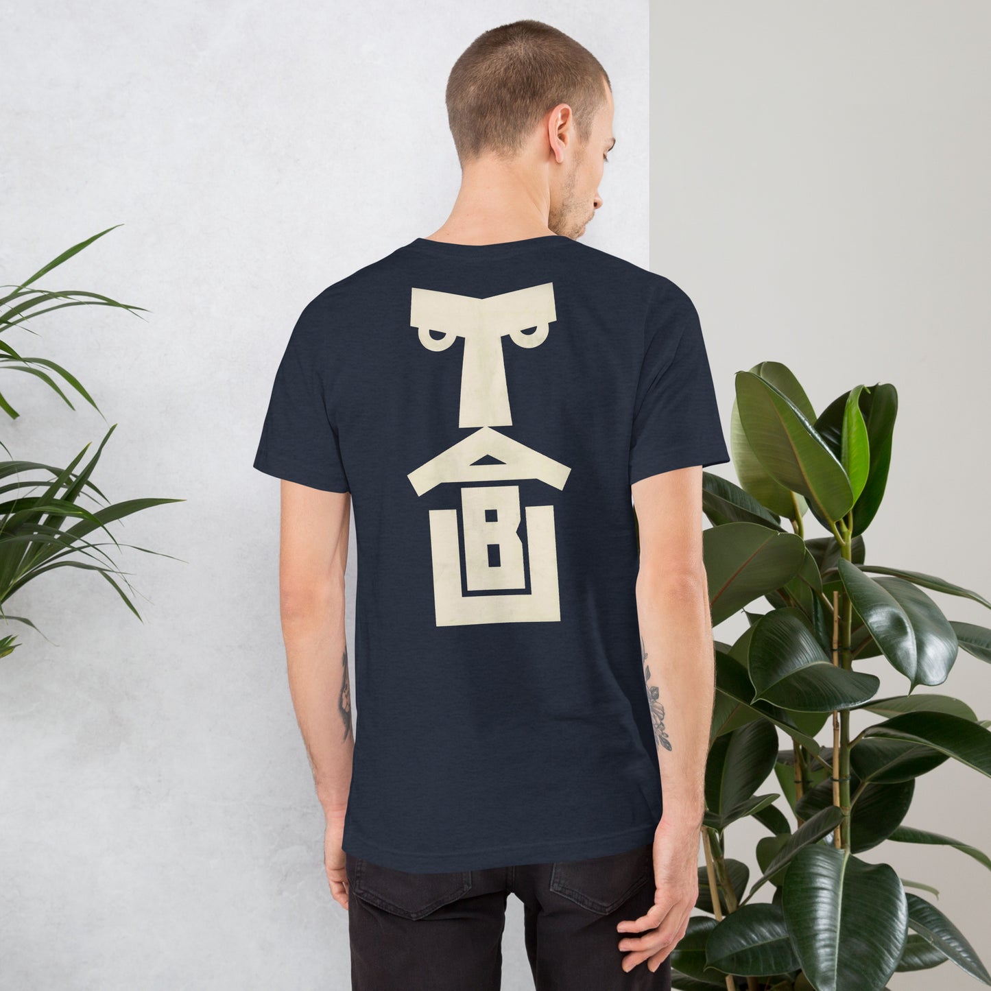 Bold Geometric Face Back-Print T-Shirt – Minimalist Modern Graphic Tee